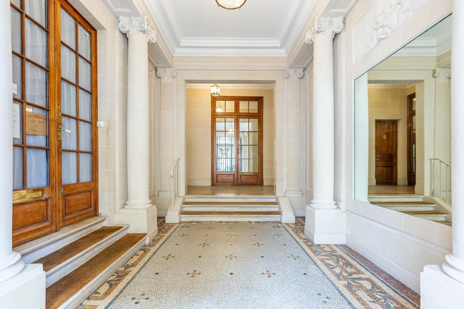 Appartement T1 Paris 07 – Rue de l’Université